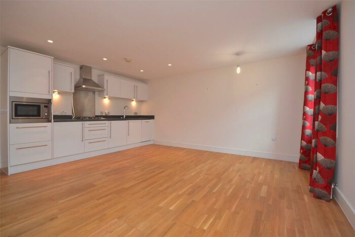 1 Bedroom Apartment To Rent In New Marchants Passage, Bath, Somerset, BA1