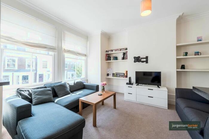 2 Bedroom Flat To Rent In St Elmo Road, Shepherds Bush, London, W12