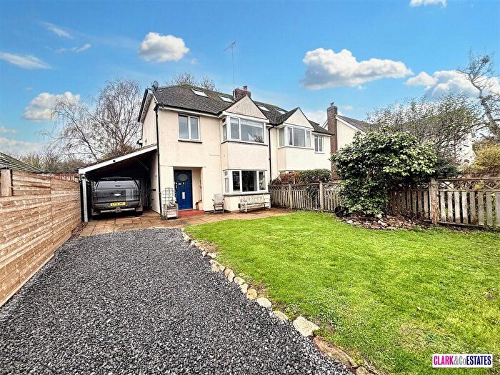 3 Bedroom Semi-Detached House For Sale In Higher Shapter Close, Topsham, EX3