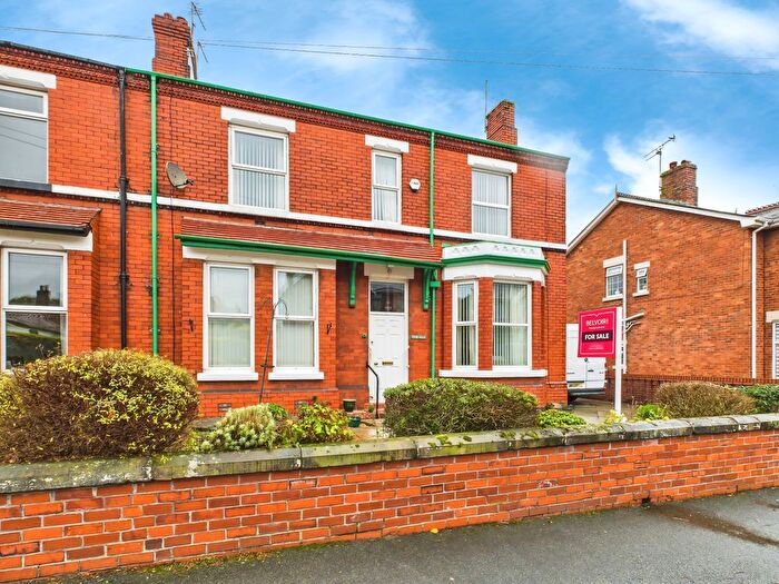 4 Bedroom Semi-Detached House For Sale In Queens Road, West Park, St Helens, WA10