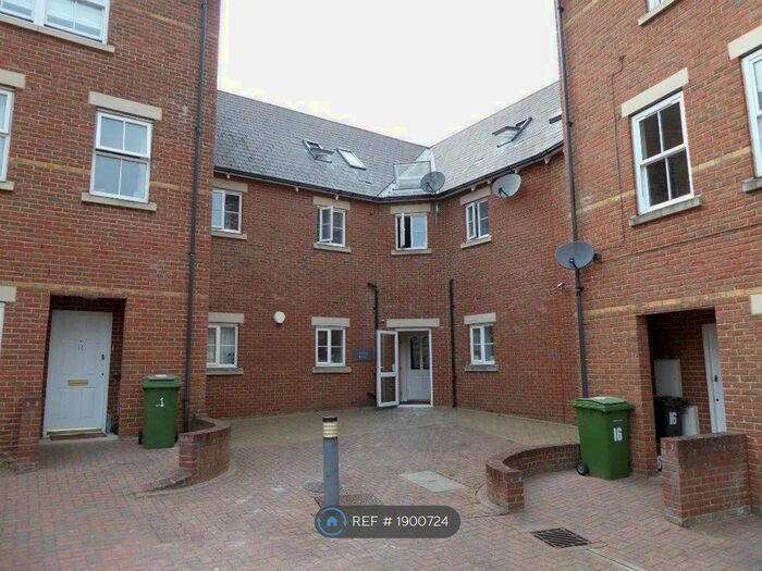 2 Bedroom Flat To Rent In Detling House, Maidstone, ME16