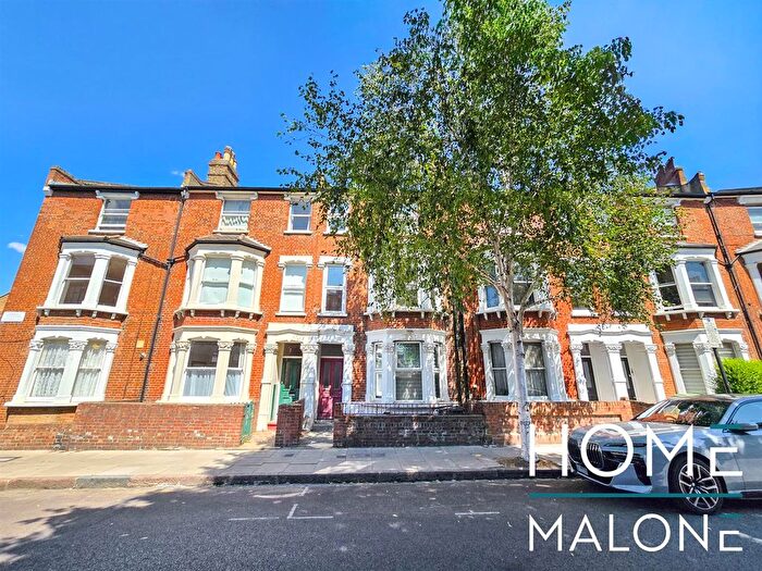 5 Bedroom Terraced House For Sale In Horsell Road, N5