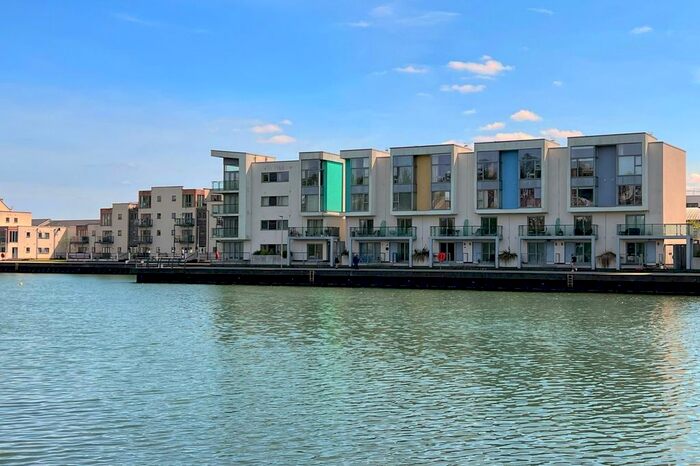 1 Bedroom Flat To Rent In Martingale Way, Portishead, Bristol, BS20