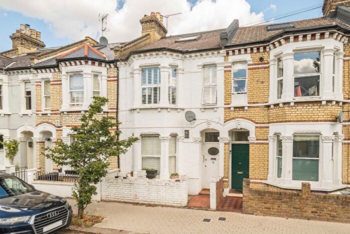 2 Bedroom Flat For Sale In Rowena Crescent, Little India, SW11