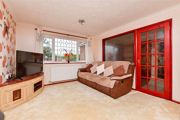 3 Bedroom Link Detached House For Sale In Greenfield Road, Ramsgate, Kent, CT12