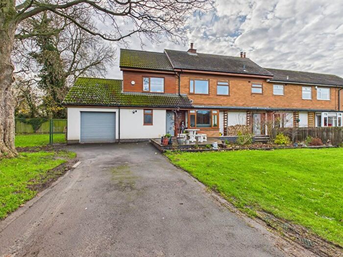 5 Bedroom Semi-Detached House For Sale In Blackthorn Lane, Willerby, Hull, HU10