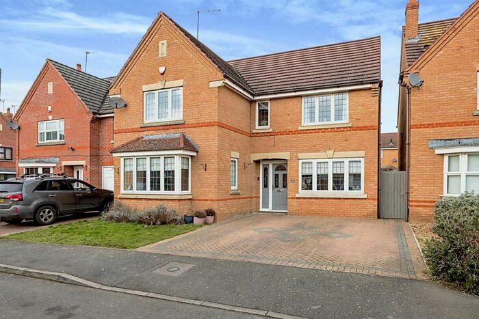 4 Bedroom Detached House To Rent In Breezehill, Wootton, Northampton, NN4