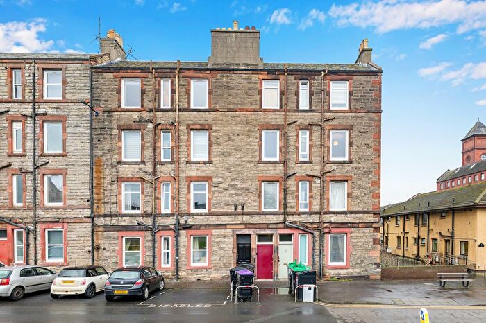 2 Bedroom Flat For Sale In / Restalrig Road South, Restalrig, Edinburgh, EH7