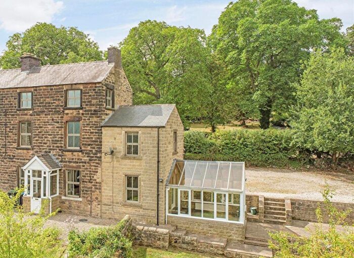 4 Bedroom End Of Terrace House For Sale In Rock Terrace, Bakewell, DE45