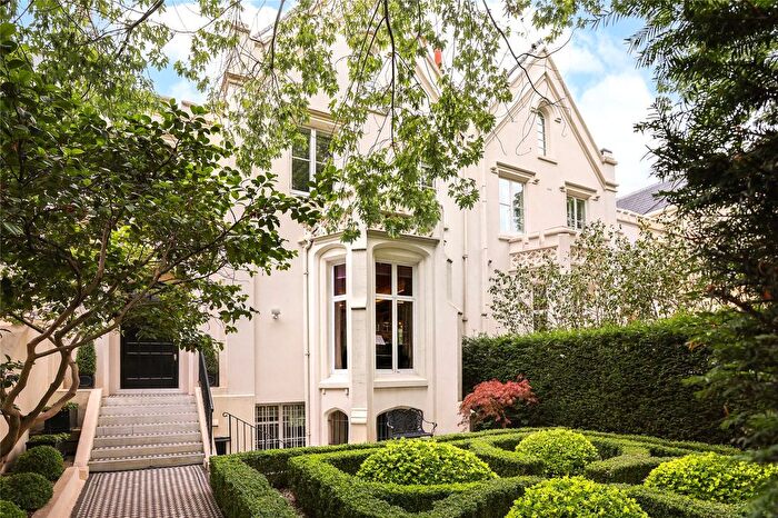 3 Bedroom Terraced House To Rent In Addison Road, London, W14