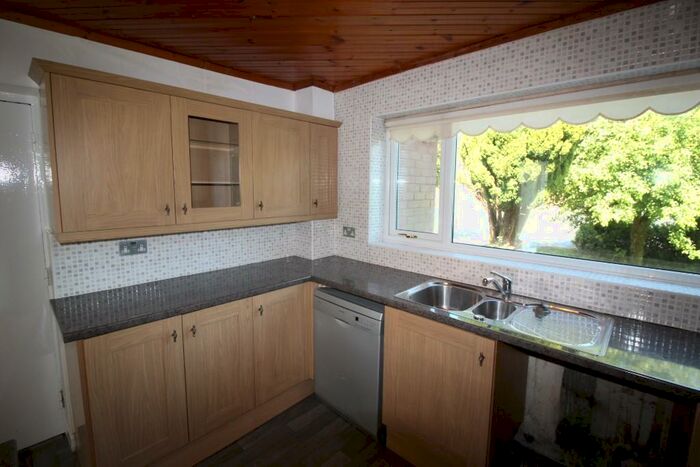 4 Bedroom Detached House To Rent In Lincoln Way, L35