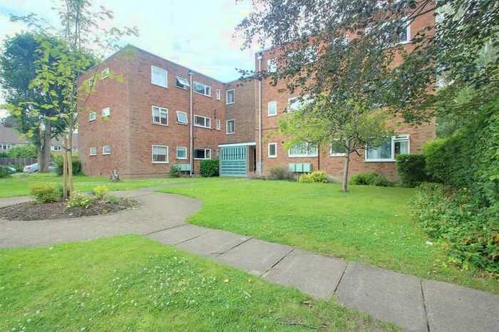 2 Bedroom Apartment To Rent In Grandfield Avenue, Nascot Wood, WD17