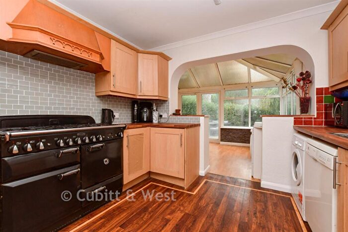 3 Bedroom Semi Detached House For Sale In Picquets Way, Banstead, Surrey, SM7