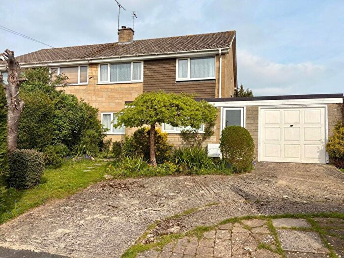 3 Bedroom Semi-Detached House For Sale In Aldsworth Close, Fairford, Gloucestershire, GL7