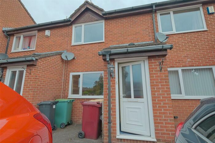 3 Bedroom Terraced House To Rent In Bampton Close, Westhoughton, Bolton, BL5
