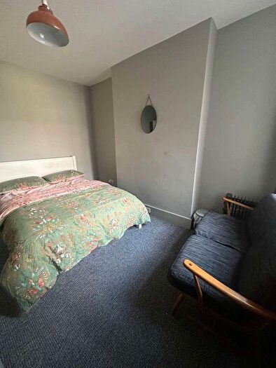 1 Bedroom Flat To Rent In London, SW17