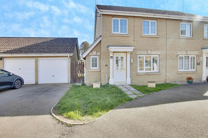 3 Bedroom Semi-Detached House For Sale In Willowherb Close, March, PE15