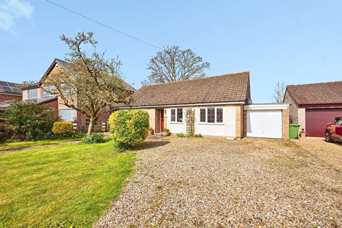 3 Bedroom Detached Bungalow For Sale In Knights End Road, March, PE15