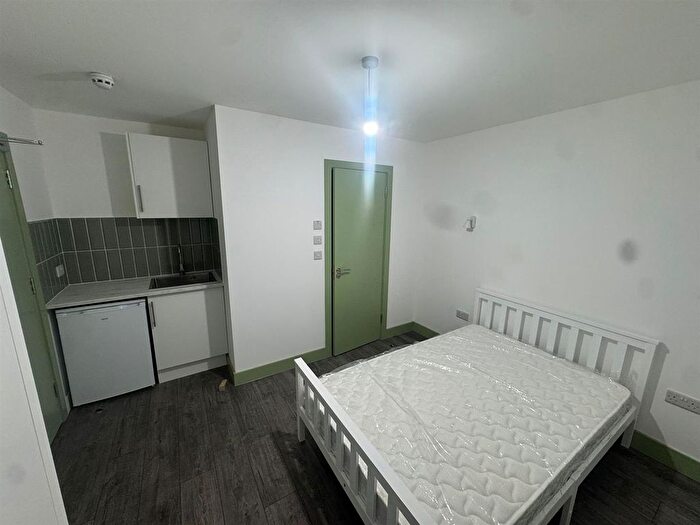 Property To Rent In North Circular Road, London, NW2