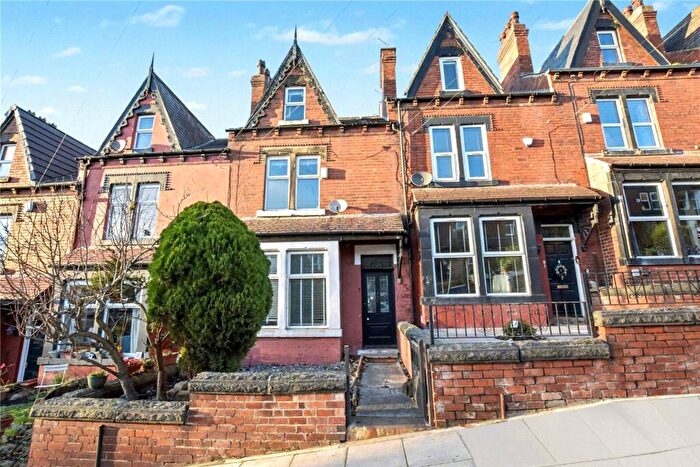 4 Bedroom Terraced House For Sale In De Lacy Mount, Kirkstall, Leeds, LS5