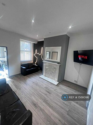 4 Bedroom Semi-Detached House To Rent In Burscough Street, Ormskirk, L39