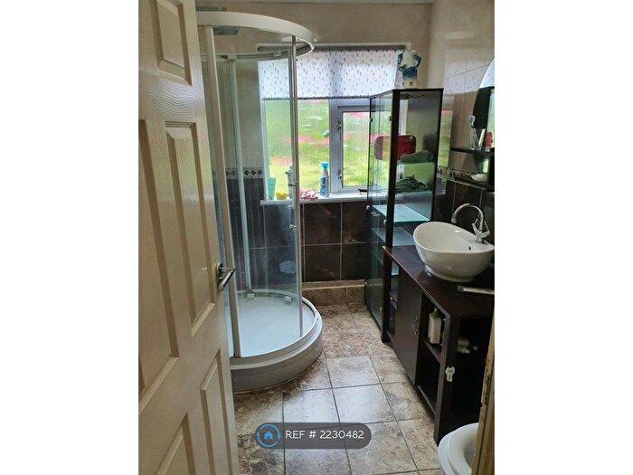 2 Bedroom Flat To Rent In Orlescote Road, Coventry, CV4