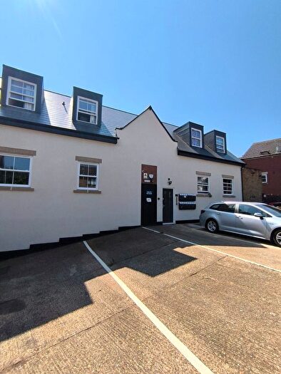 1 Bedroom Flat To Rent In Warrens Close, Irthlingborough, NN9