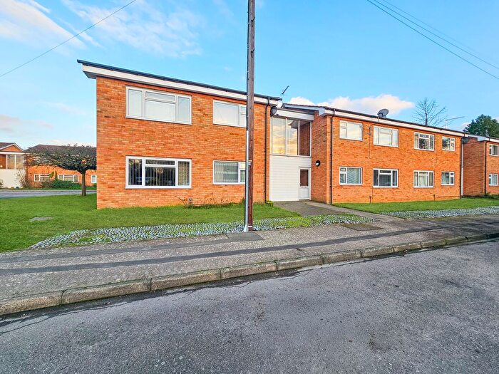 1 Bedroom Flat For Sale In Woottens Close, Comberton, CB23