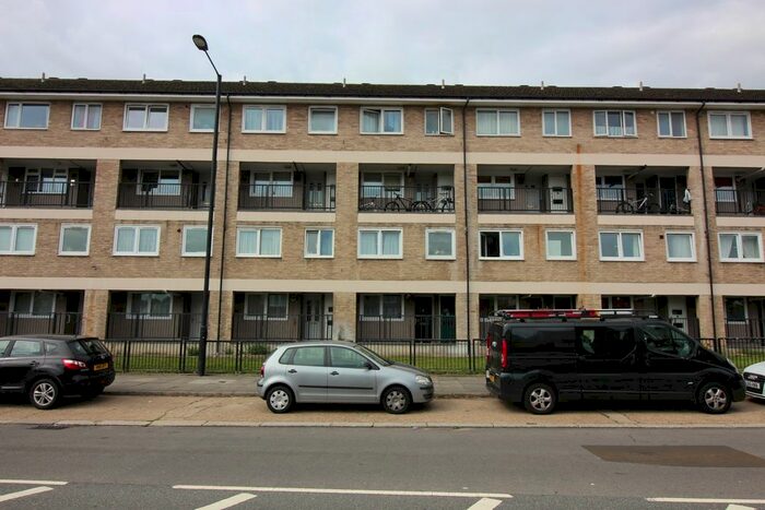 2 Bedroom Flat To Rent In Chase Road, Southgate N14