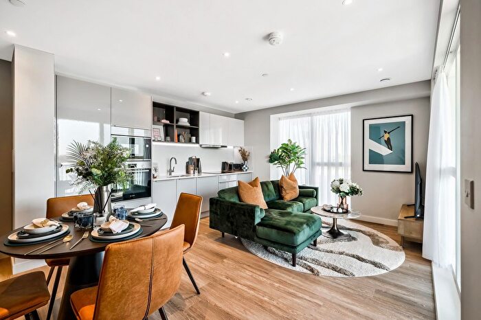 1 Bedroom Flat For Sale In Upper Dock Walk, Royal Albert Wharf, Newham, E16