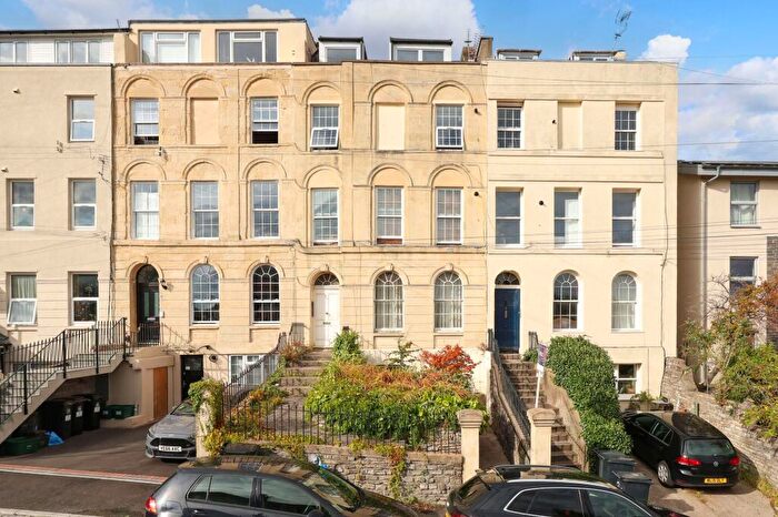 2 Bedroom Flat For Sale In Claremont Road, Bristol, BS7