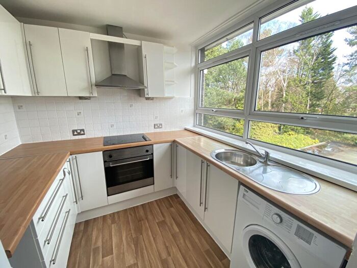 2 Bedroom Flat To Rent In Augustus Road, B15