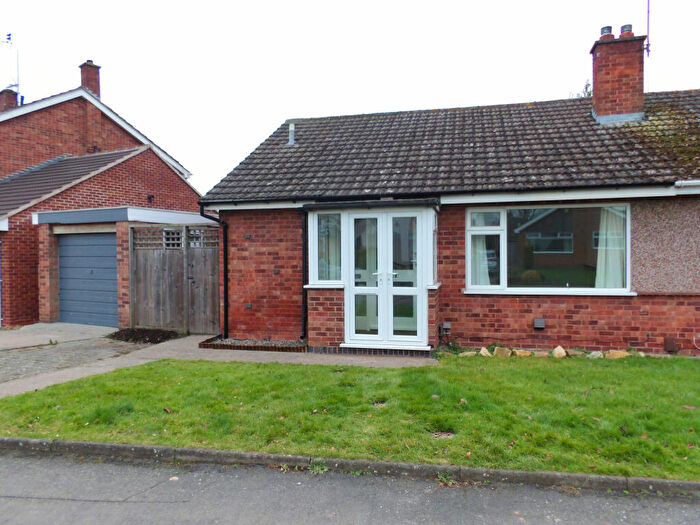 2 Bedroom Bungalow To Rent In Vicarage Lane, Radcliffe-On-Trent, NG12