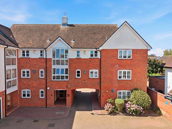 1 Bedroom Apartment For Sale In Fryerning Lane, Ingatestone, CM4