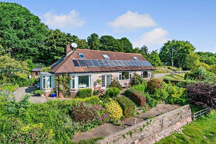 4 Bedroom Detached House For Sale In Mold Road, LL16