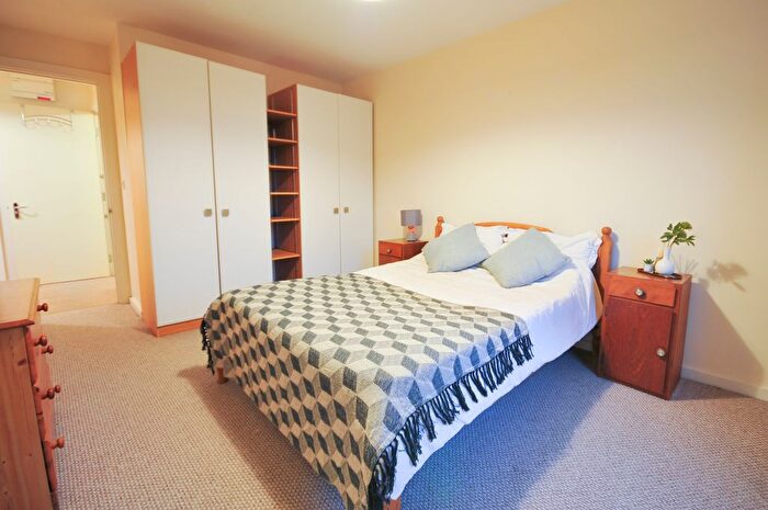 1 Bedroom Flat To Rent In Chapel Street, Salford, M3