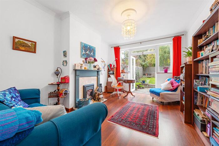 1 Bedroom Flat For Sale In Lakeview Road, West Norwood, SE27