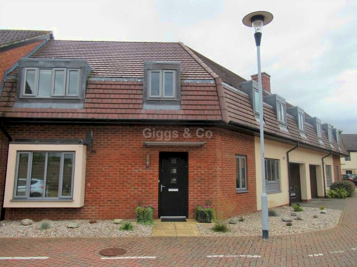4 Bedroom Terraced House To Rent In Dandby Close, Little Paxton, PE19