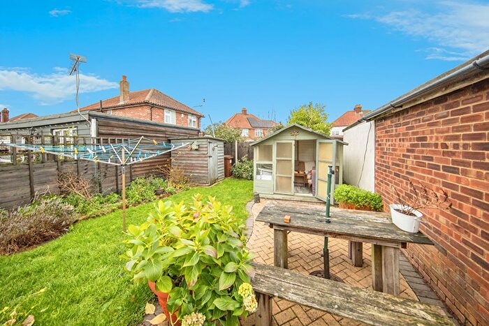 3 Bedroom Semi Detached House For Sale In Landseer Road, Ipswich, Suffolk, IP3