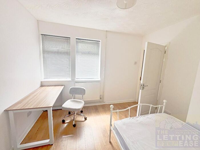 6 Bedroom Semi-Detached House To Rent In Conygre Grove, BS34