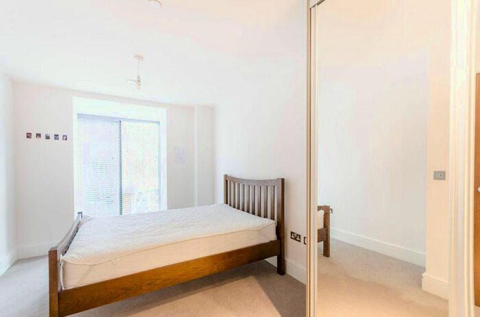 2 Bedroom Flat To Rent In Bishops Road, Highgate, London, N6