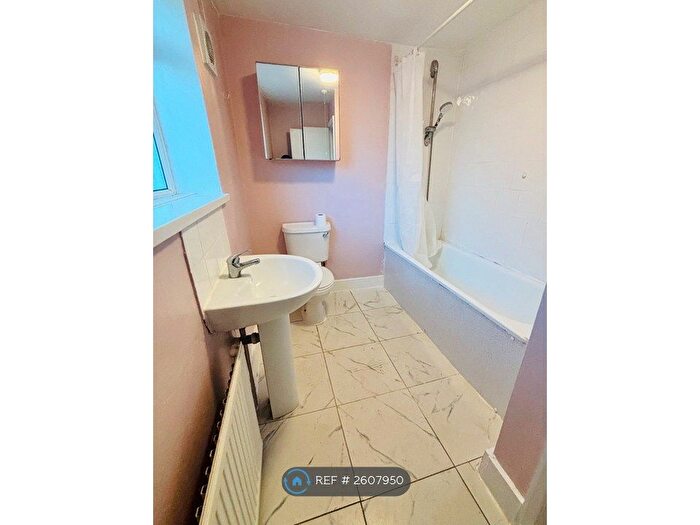 1 Bedroom Flat To Rent In Forest Gate, London, E7