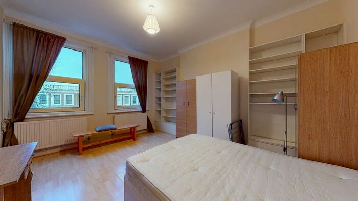 2 Bedroom Flat To Rent In Barton Road, London, W14