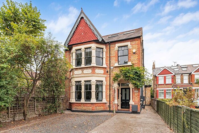 5 Bedroom Detached House For Sale In Lynton Avenue, London, W13