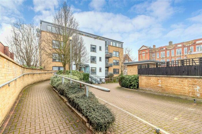 2 Bedroom Apartment To Rent In Gopsall Street, Shoreditch Park, N1