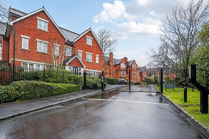 2 Bedroom Apartment For Sale In Upcross Gardens Reading, RG1