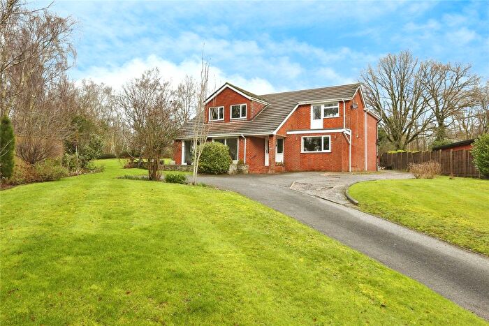 4 Bedroom Detached House For Sale In Swanwick Lane, Swanwick, Southampton, Hampshire, SO31