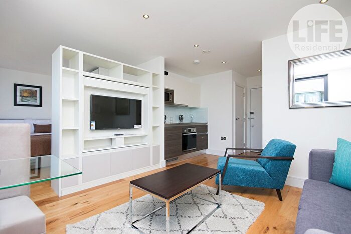 Studio To Rent In Station Road, Hayes, UB3