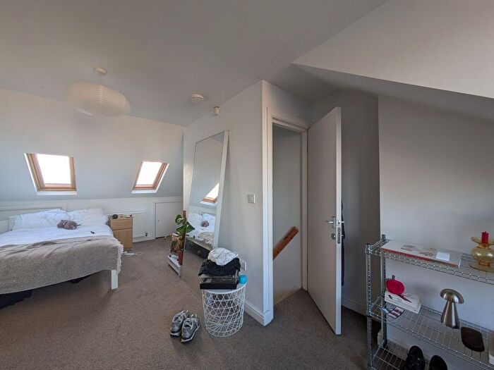 2 Bedroom Terraced House To Rent In Cycle Road, Nottingham, NG7