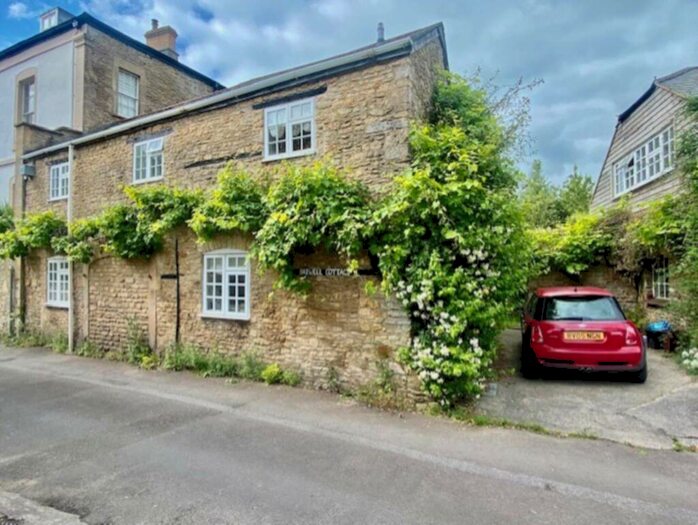 3 Bedroom Semi-Detached House To Rent In Patwell Lane, Bruton, BA10